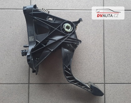 Spojkový pedál 5Q1721059GD